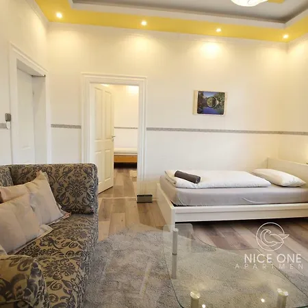 Nice One Apartman